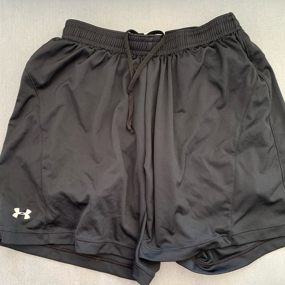 Under Armor workout gym shorts in black size Small
